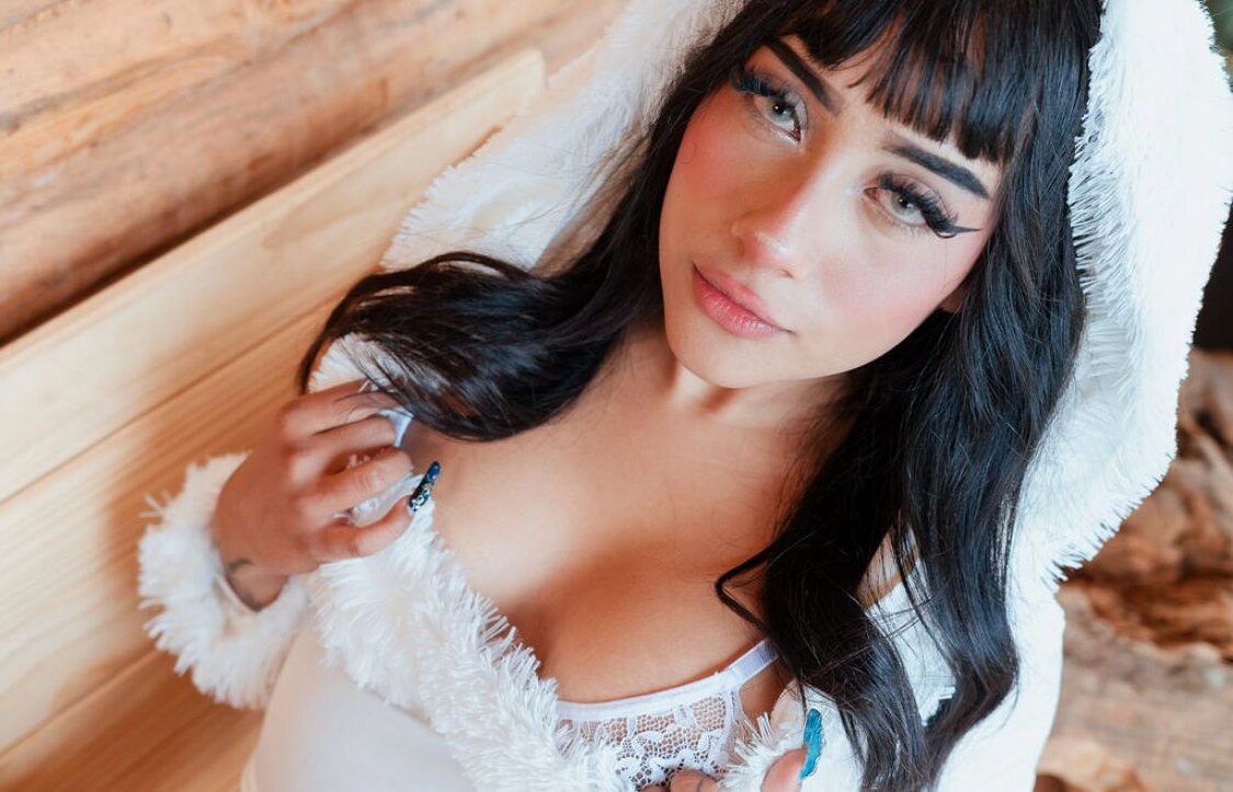 Roxy__moore