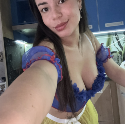 ValeriiGomez Live Cam on StripChat