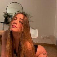 natashabrownn1's Offline Chat Room