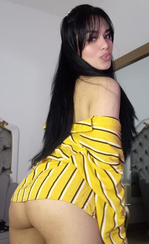 Live sex webcam photo for joyshe_vergara #289885315