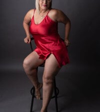 scarlet_milf_'s webcam live show