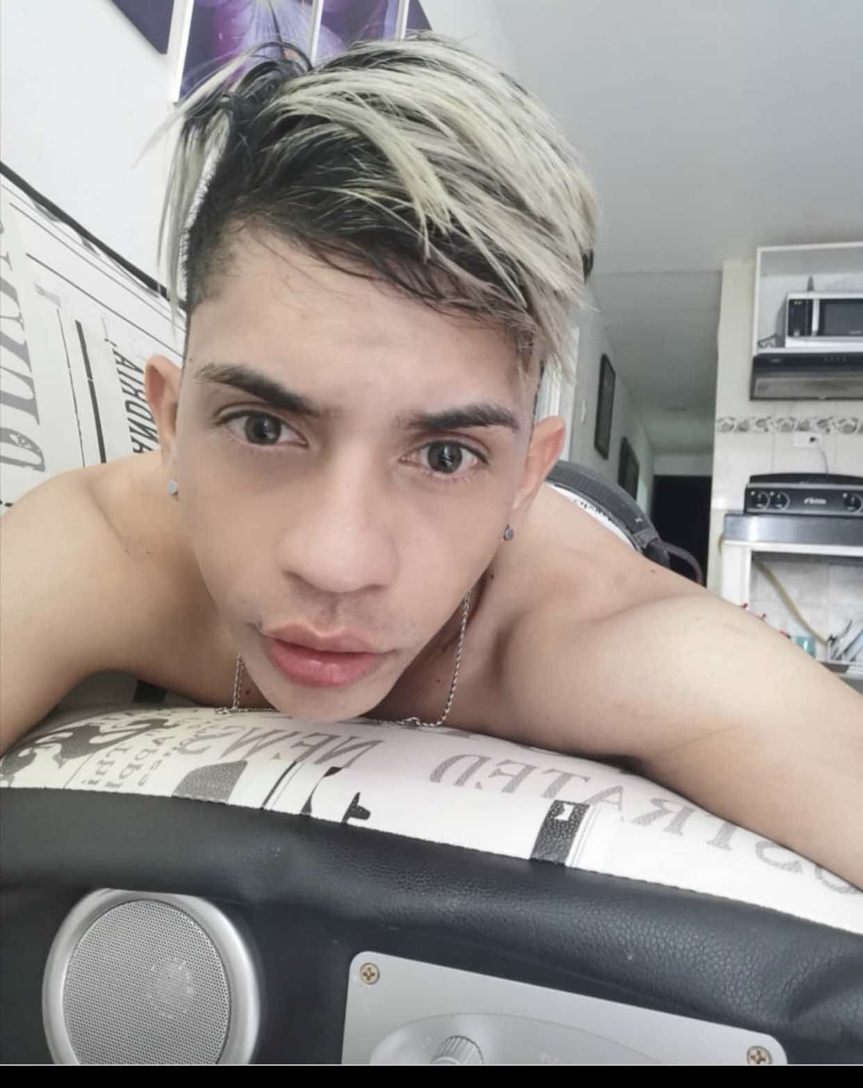 Adam_leviss
