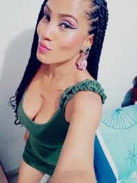 AdelaHaneix