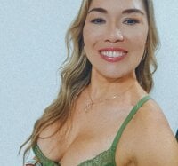 lupe_jaramillo's webcam live show