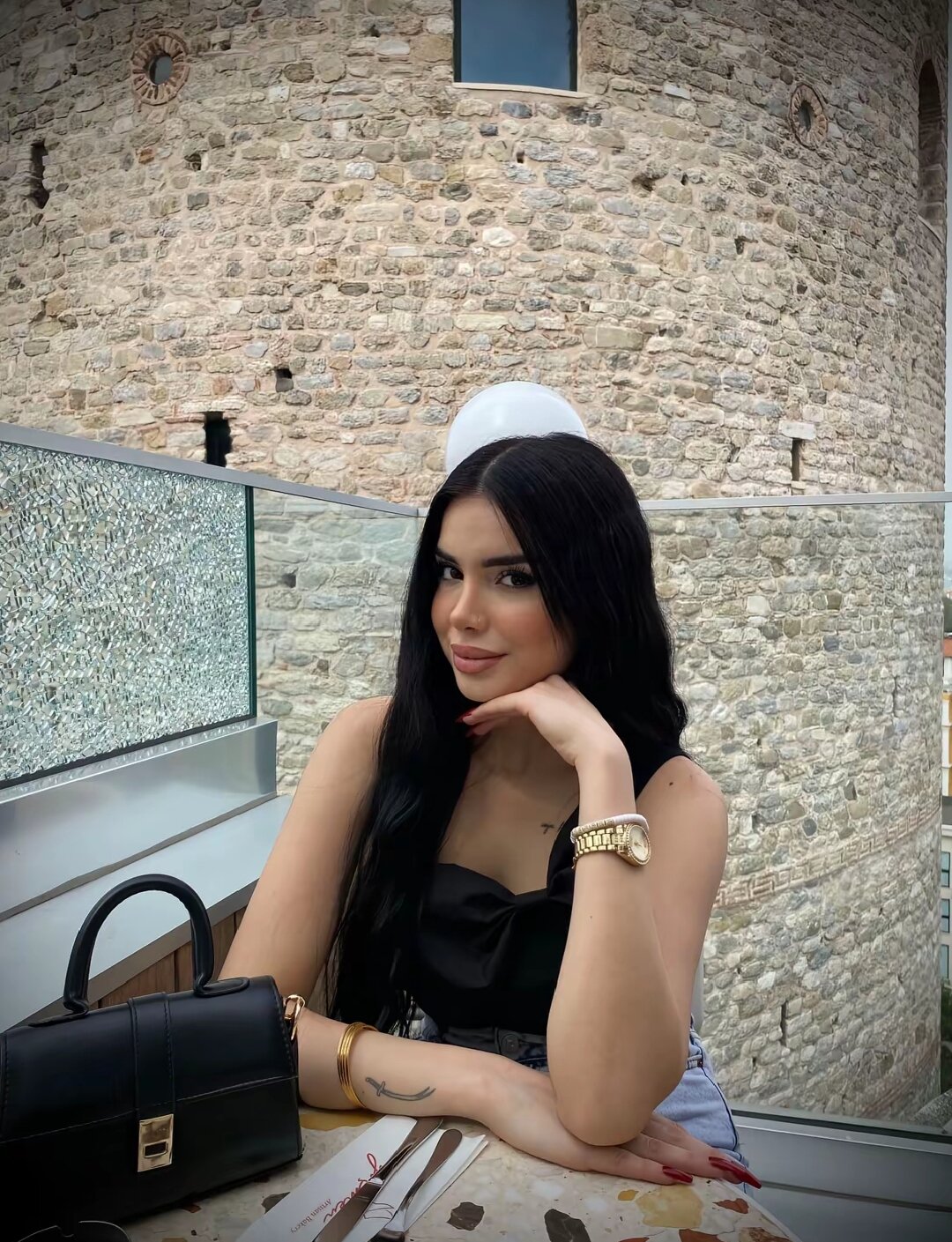 nesli8765