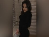 ValerieAhRed's Offline Chat Room
