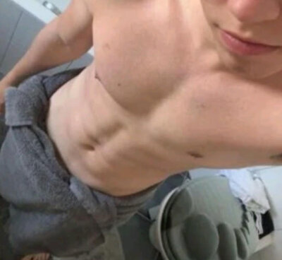 elias_milo Live Cam on StripChat