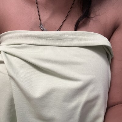 Babli-6627Live Webcam