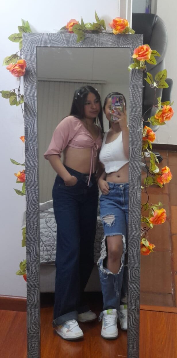 Anne_and_Miaa11
