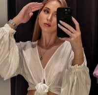 MiaHoliday's webcam live show
