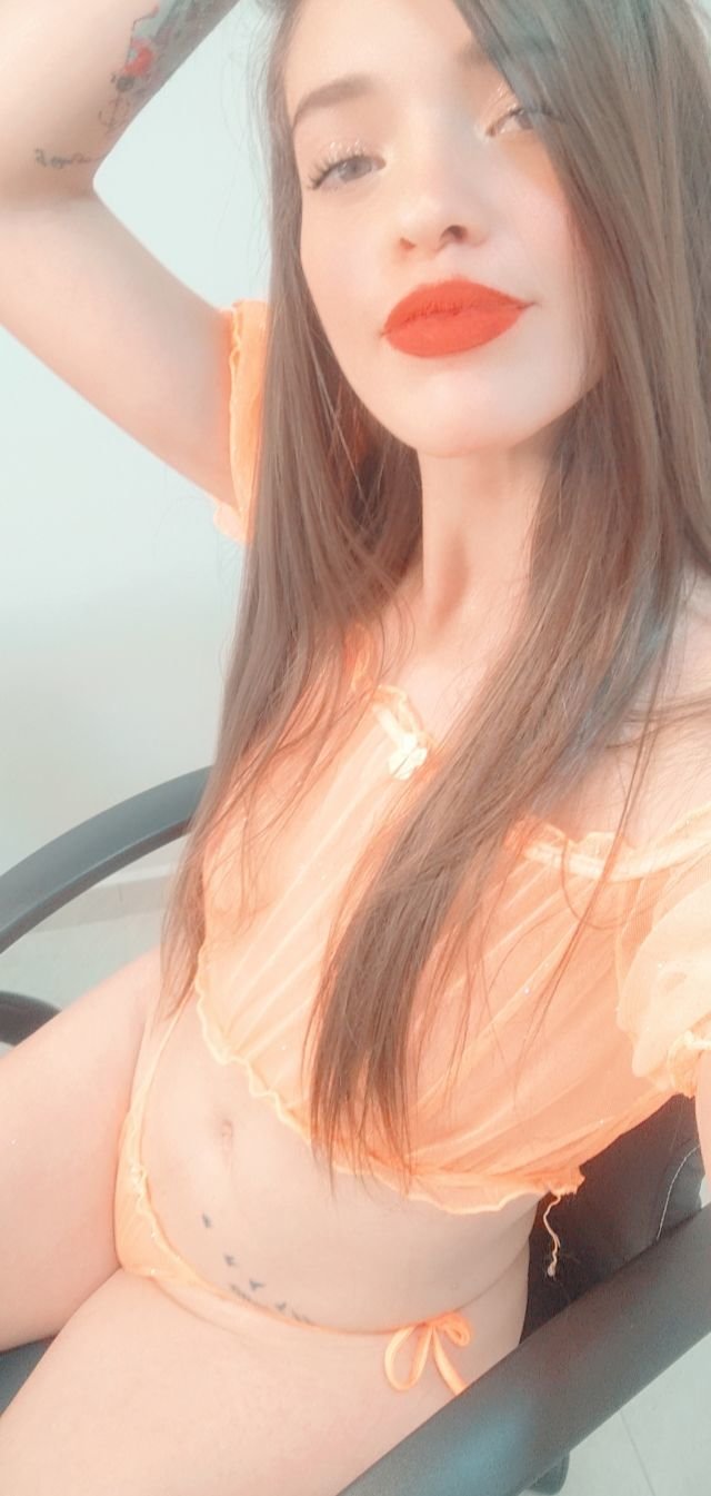 zoe69__