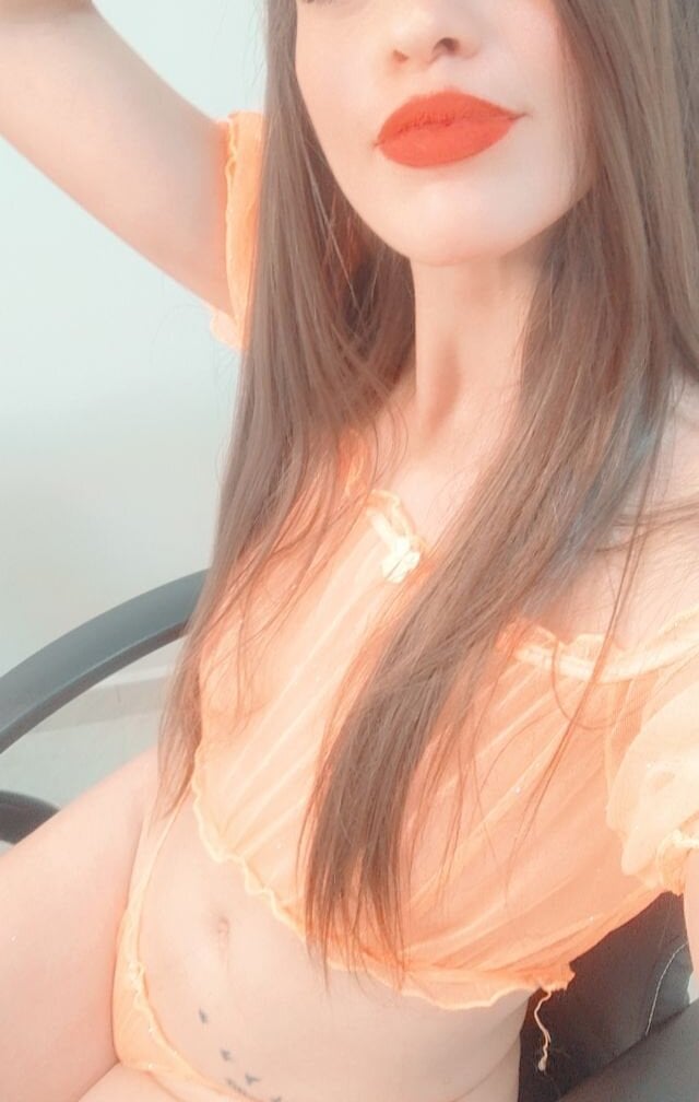 zoe69__ profile