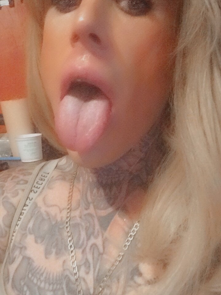 Live sex webcam photo for Oliveblackmen #290294822