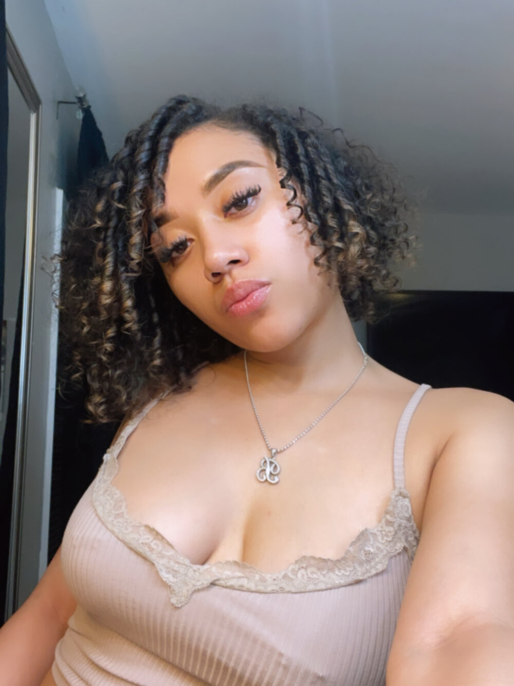 Grace_angel-couple's Offline XXX Chat