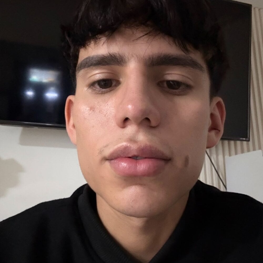 Angel_eros_ offline XXX-chat