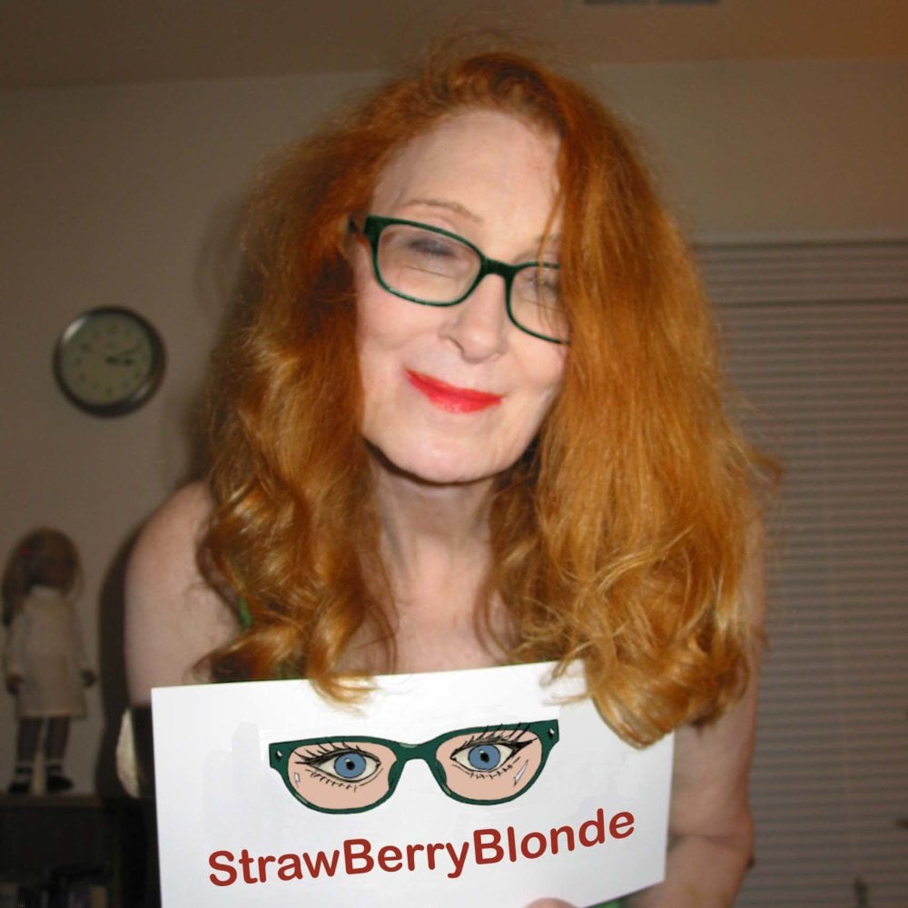 Strawberryblonde's Offline Chat Room