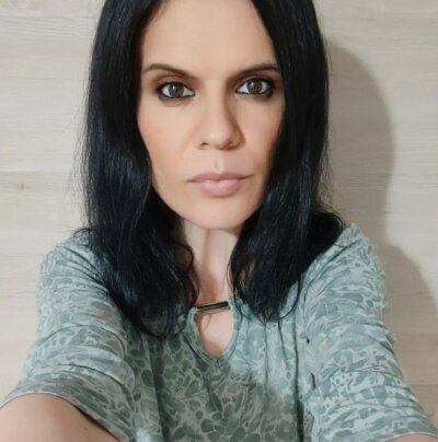 cristiina38 from stripchat
