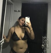 Nataly_Morris' Offline Chat Room