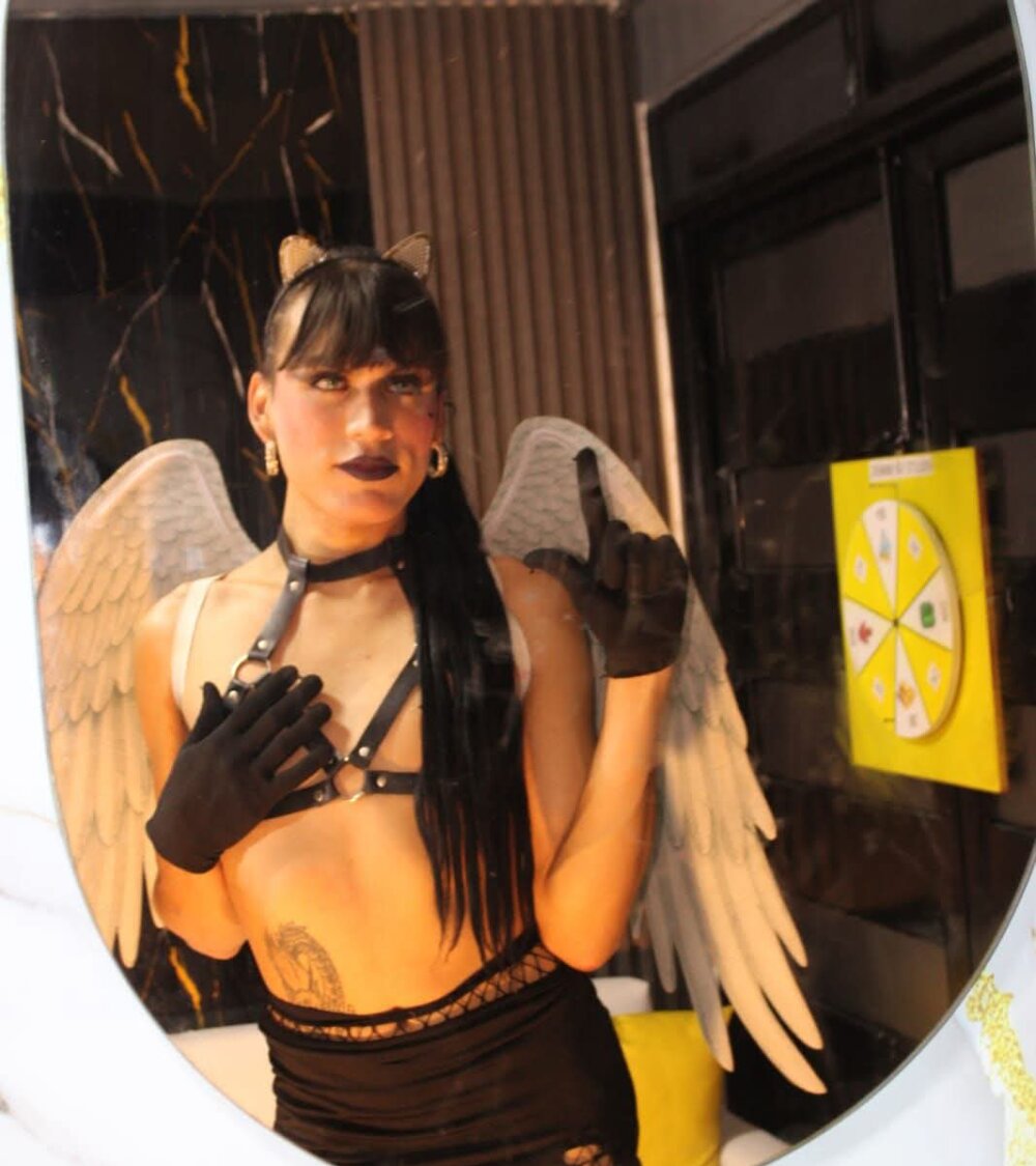 Chatroom XXX hors ligne de Arielle_Soren