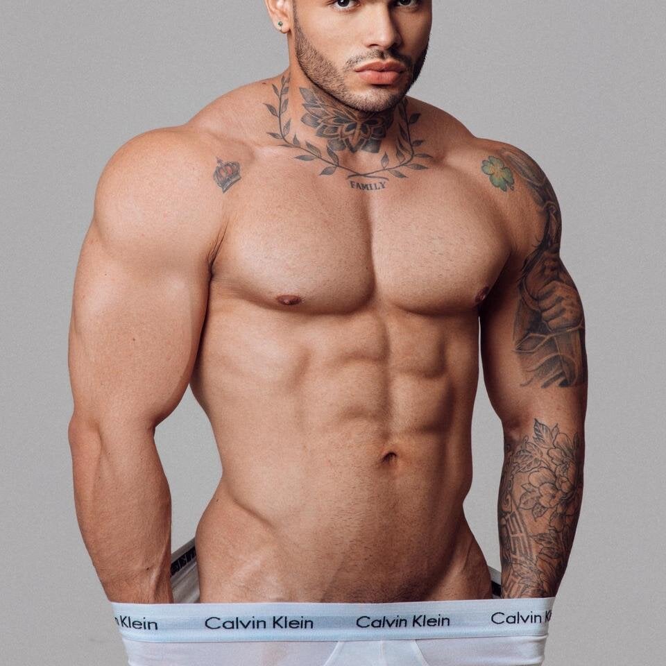 thiago_ferrari_n Offline XXX chat