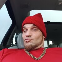 DADDYFUNTOY's Offline Chat Room