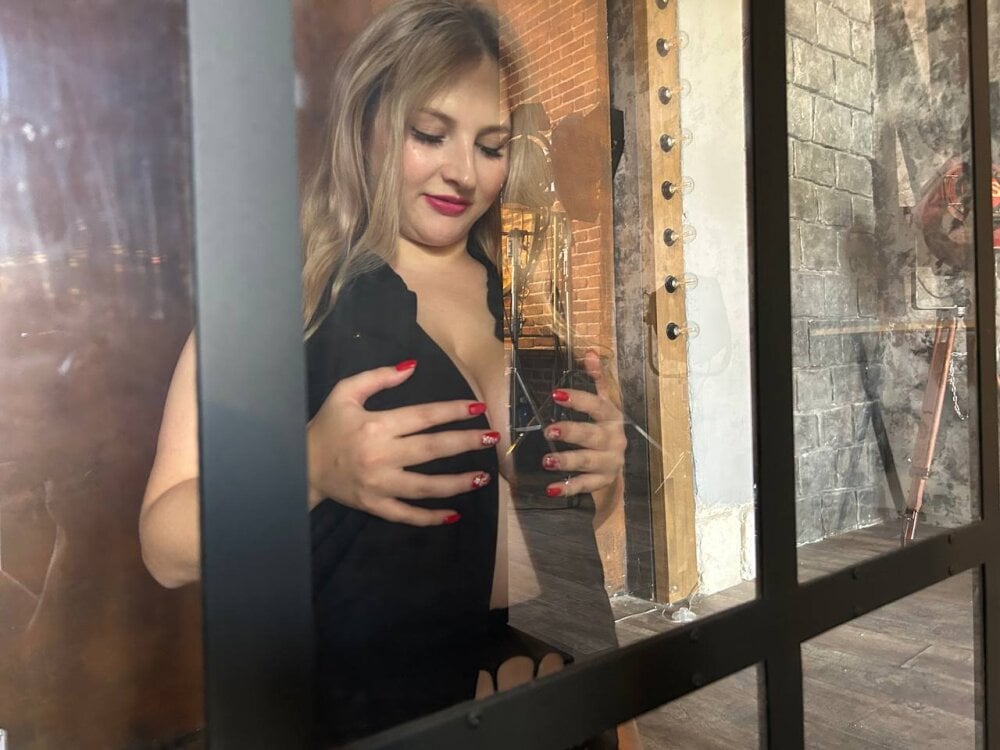 Sophia_Albertine profile
