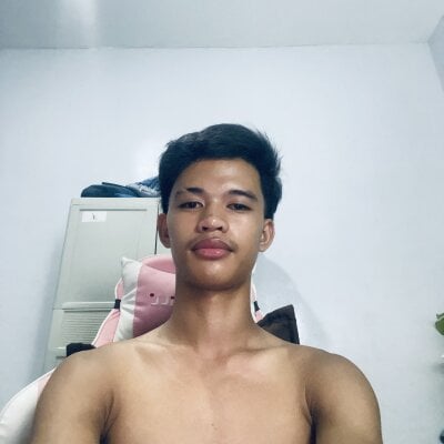 Urasian_eric Male Young Online Webcam XXX