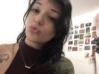 tastycakes999's Offline Chat Room