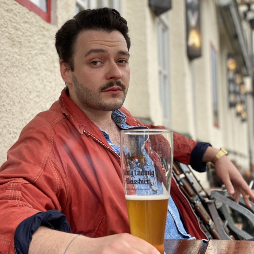 hatboy92's Offline XXX Chat