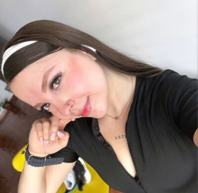 LouiseBallen Female Spanking Nude Webcam