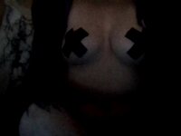 Cora_lowe's Offline Chat Room