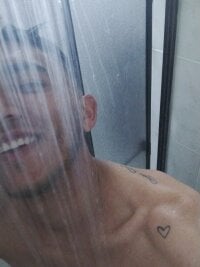 jhoncito_18's webcam live show