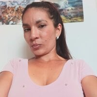 Antonela-23's Offline Chat Room