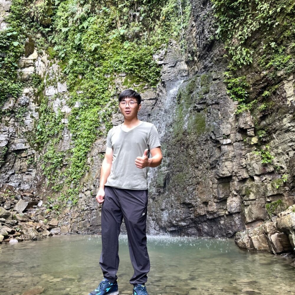 Compact_Boxing profile StripChat Webcam Model CamWox