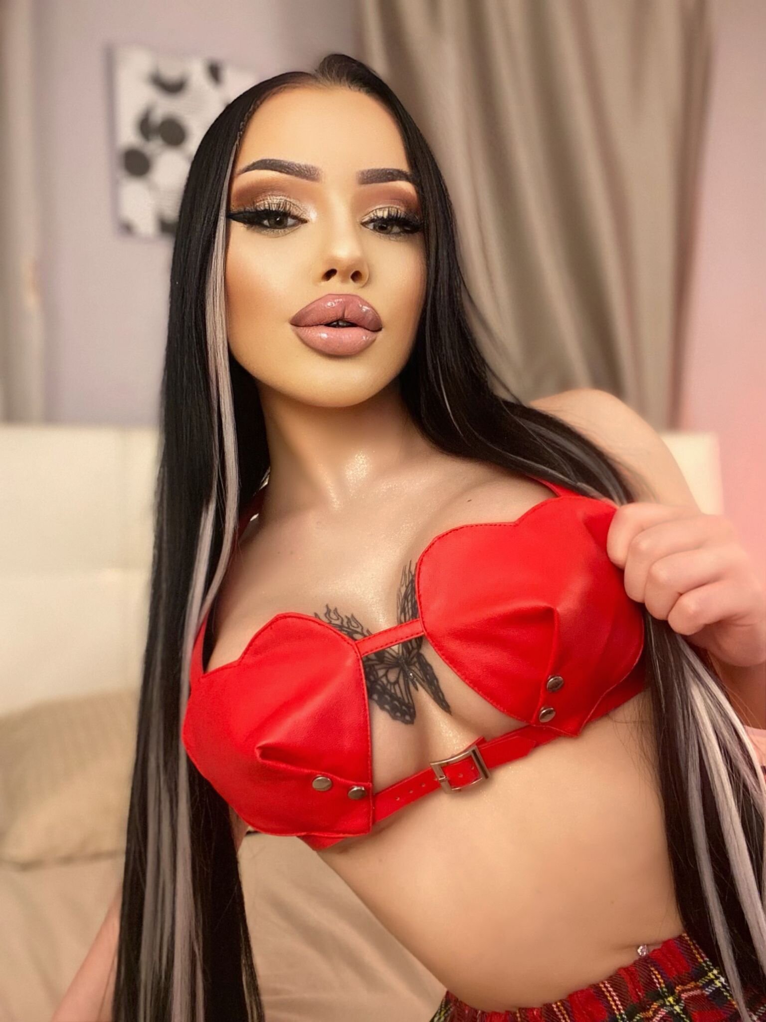 AshleyCrystal