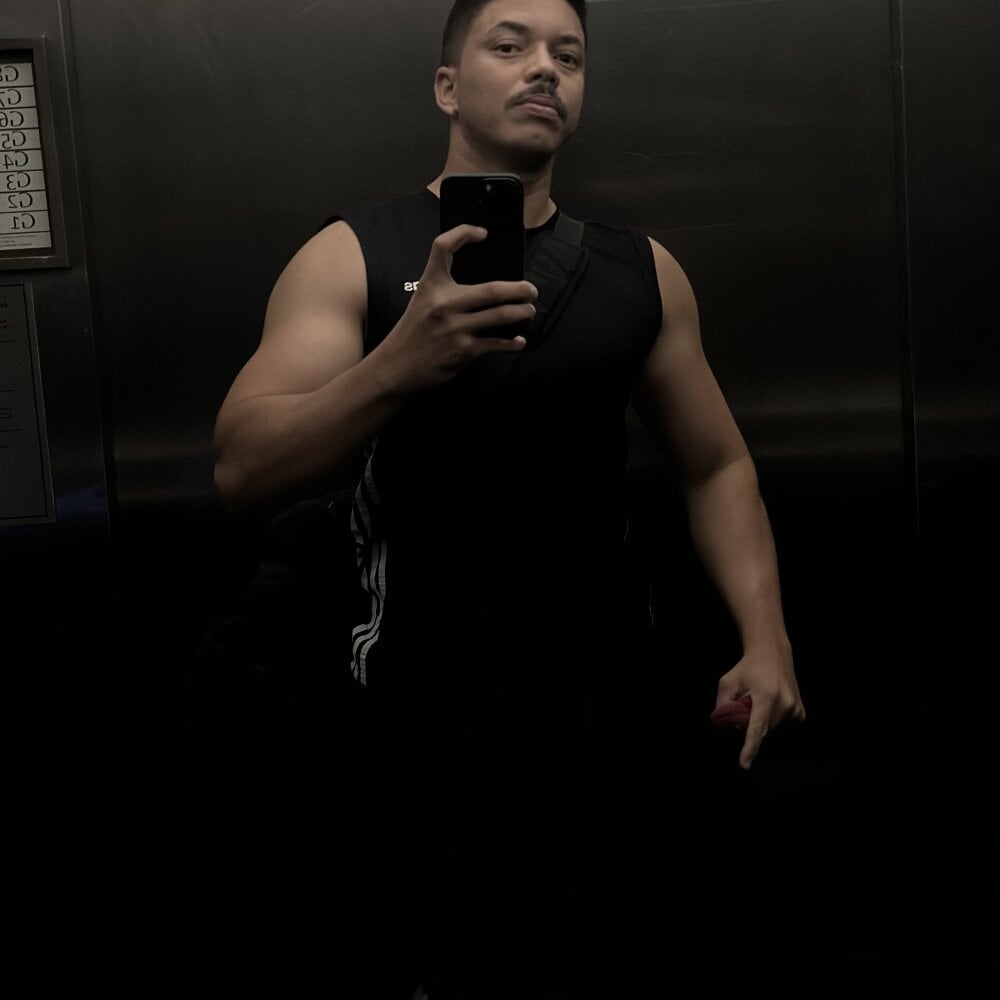 max1248_'s profile picture