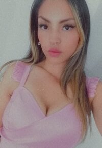 dulce_nahia's Offline Chat Room