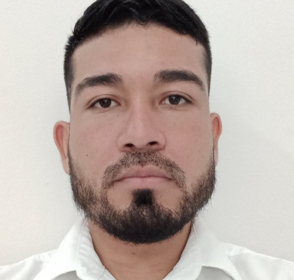 hector190690 from stripchat