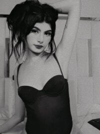 ibby_Queen_dl's Offline XXX Chat