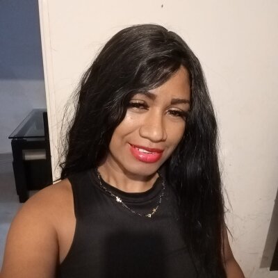 elivecams.com MiiaaRoberts_ livesex profile in ethnicityebony cams