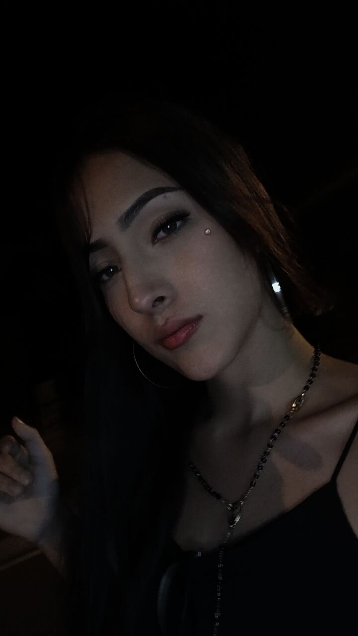 zoe_neville