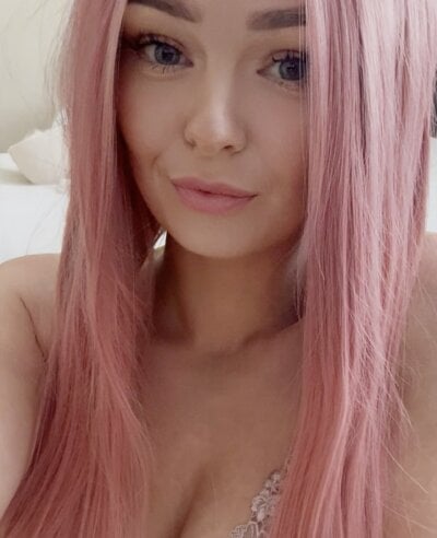Bella_BrunetteX