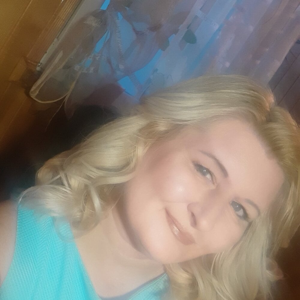 Live sex webcam photo for KsenyaLife43 #288854575