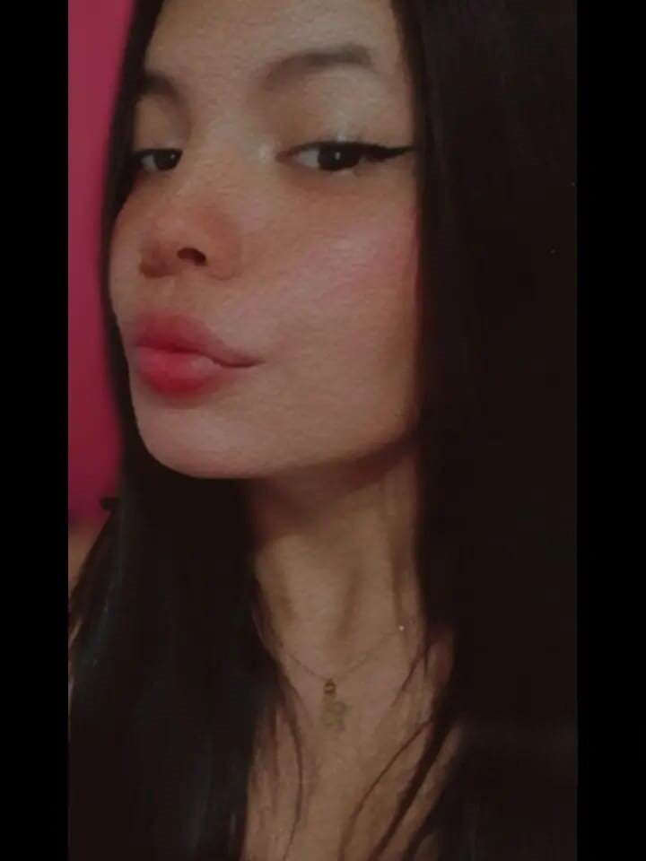 kimiatzuri live cam model at StripChat