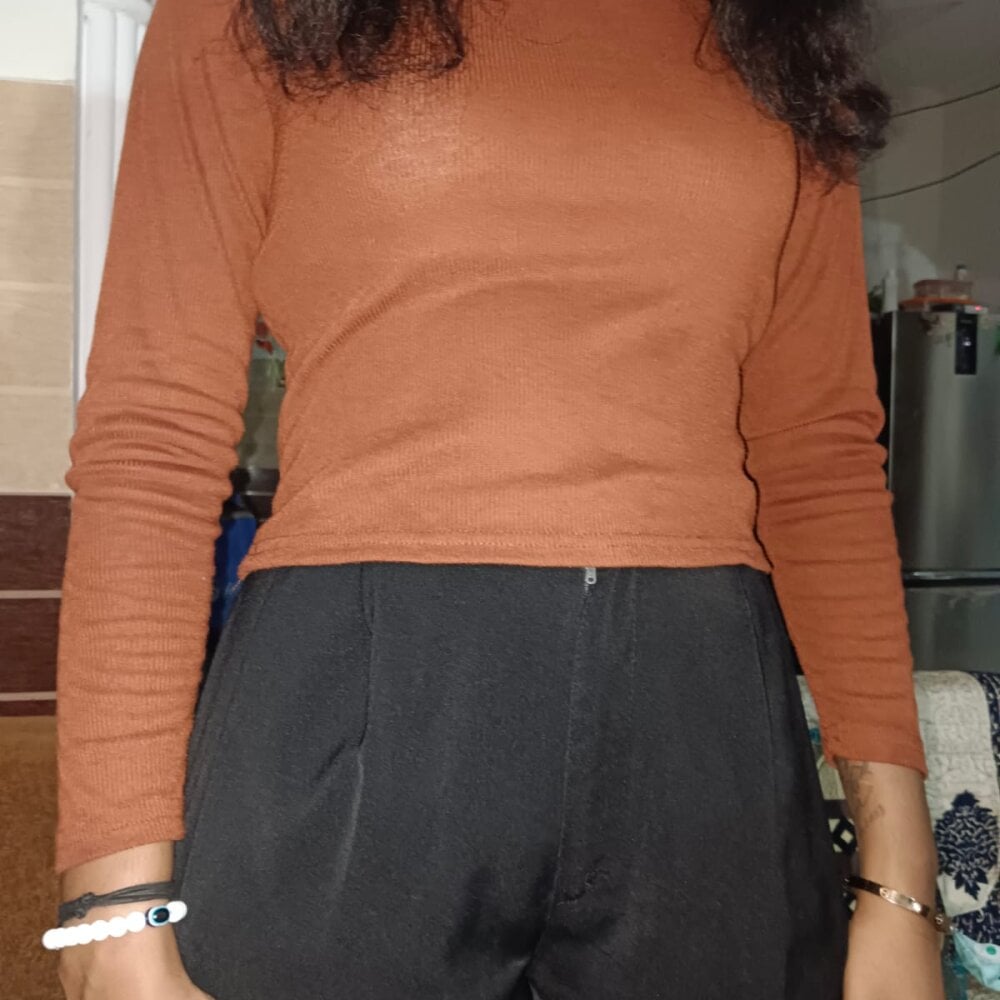 HOT_AARVI11 profile