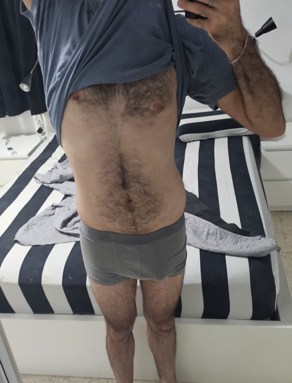 hairybob26 from stripchat