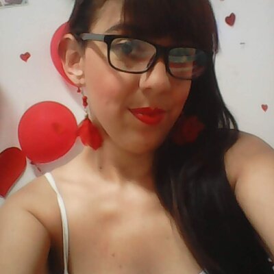 chicalatina1beahot on StripChat