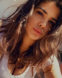 Ellie_addis0n's Offline Chat Room