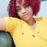 michelly_ebony_'s Offline Chat Room