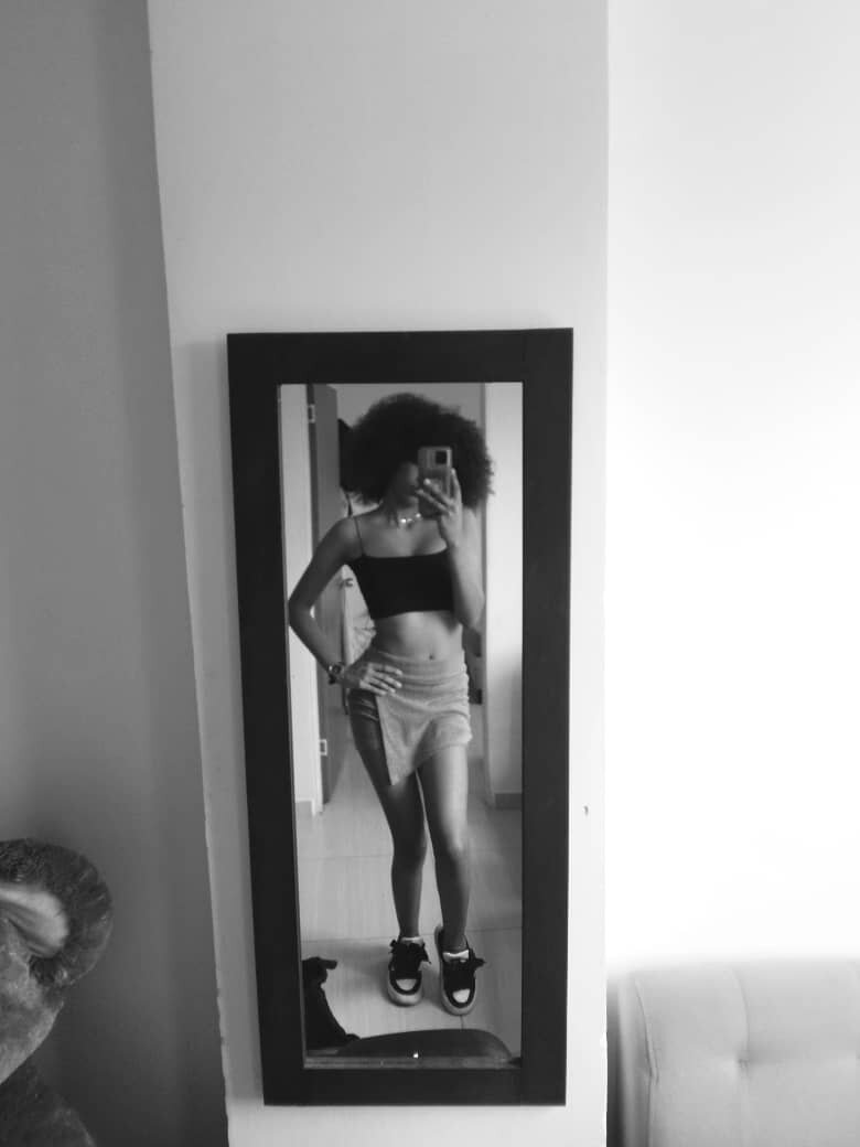Lara17_